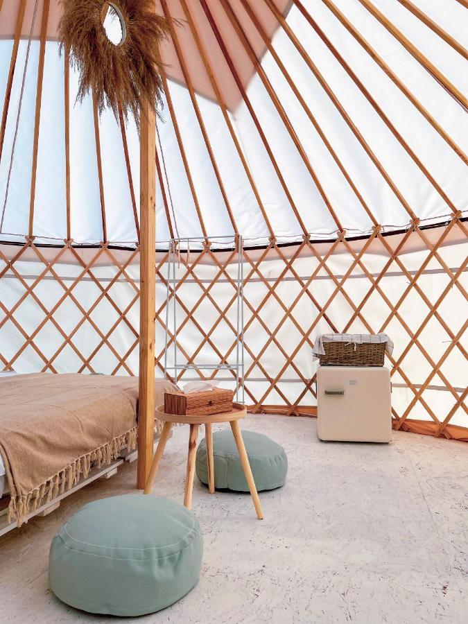 Luxury tent Glamping Iurte Mongole Spiritul Zimbrului