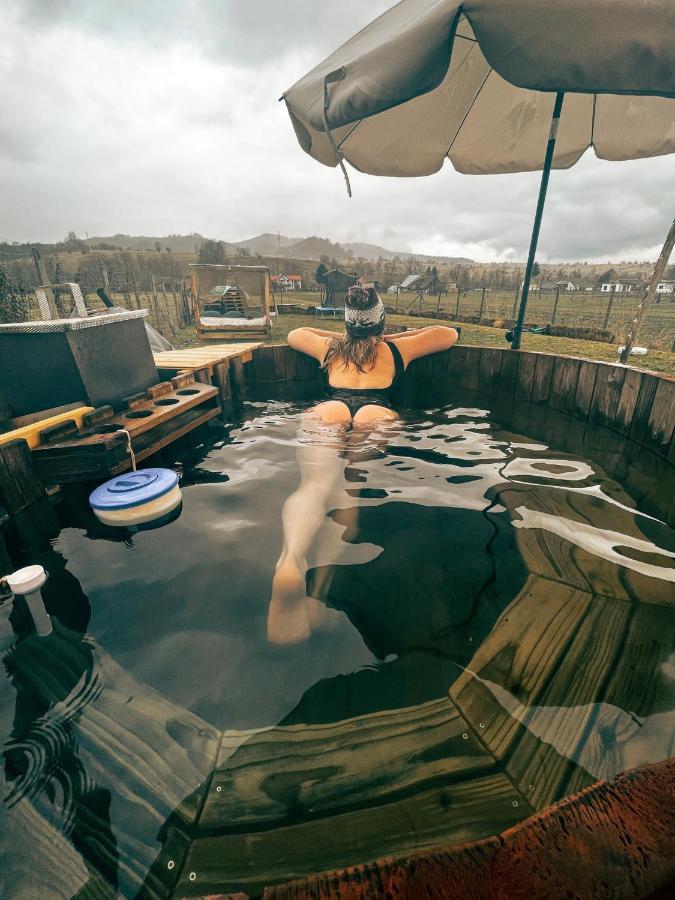 Luxury tent Glamping Iurte Mongole Spiritul Zimbrului Vama Buzaului