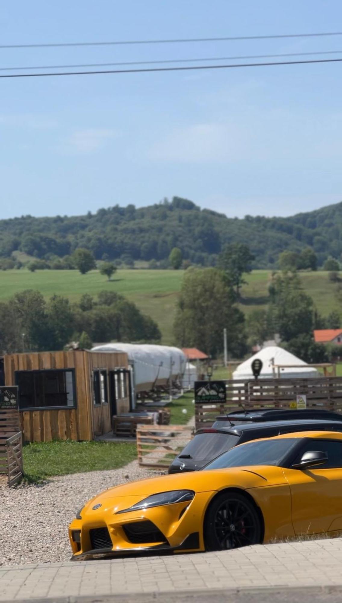 Glamping Iurte Mongole Spiritul Zimbrului Luxury tent Vama Buzaului