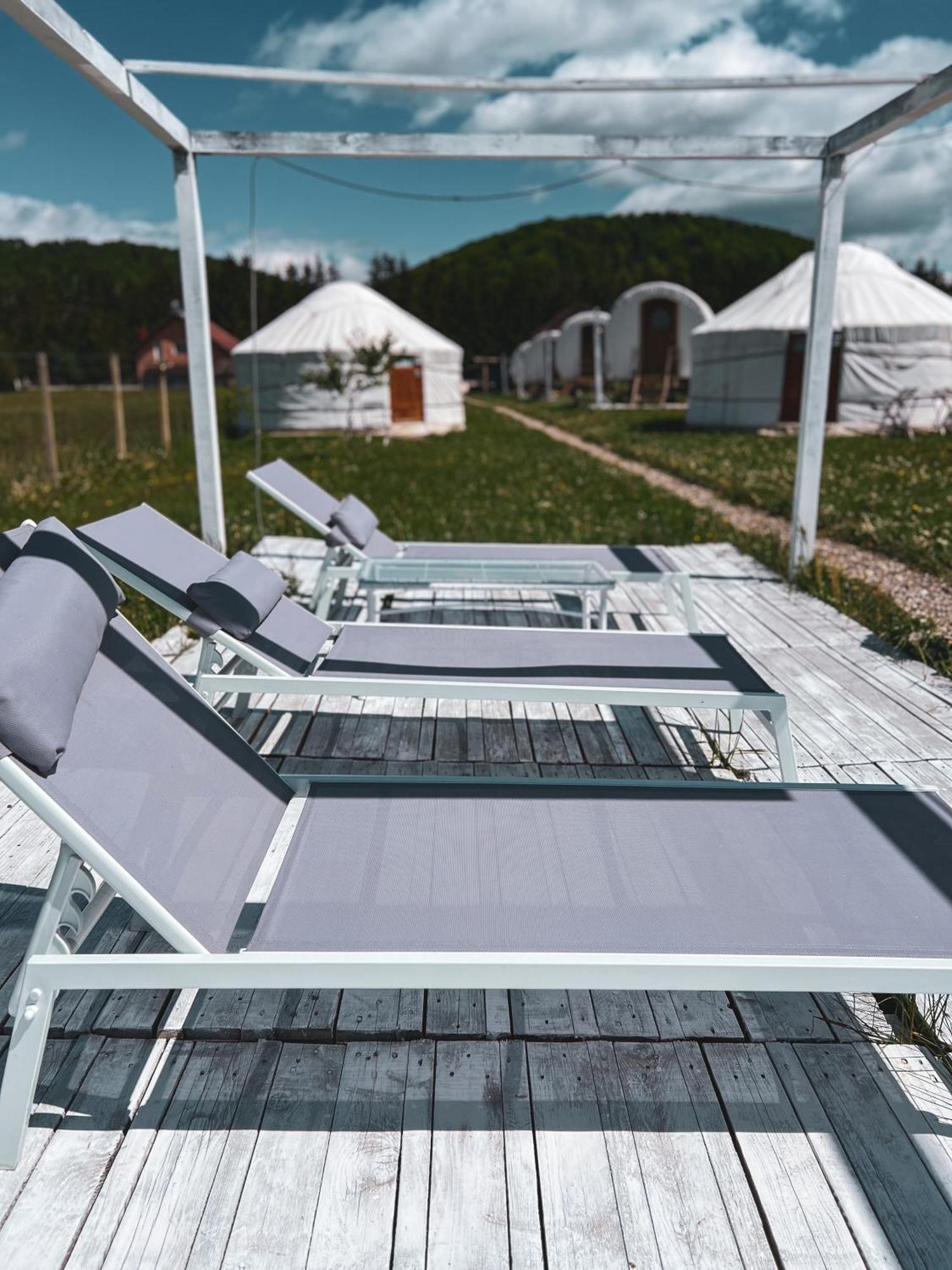 Glamping Iurte Mongole Spiritul Zimbrului Luxury tent